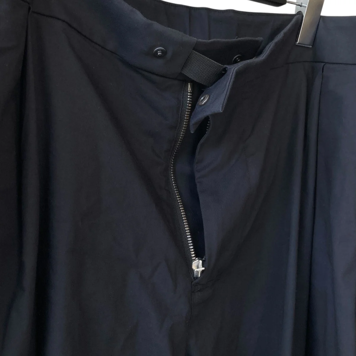 Micro Twill Pleated TrouserワイドパンツP48-CH - Image 3