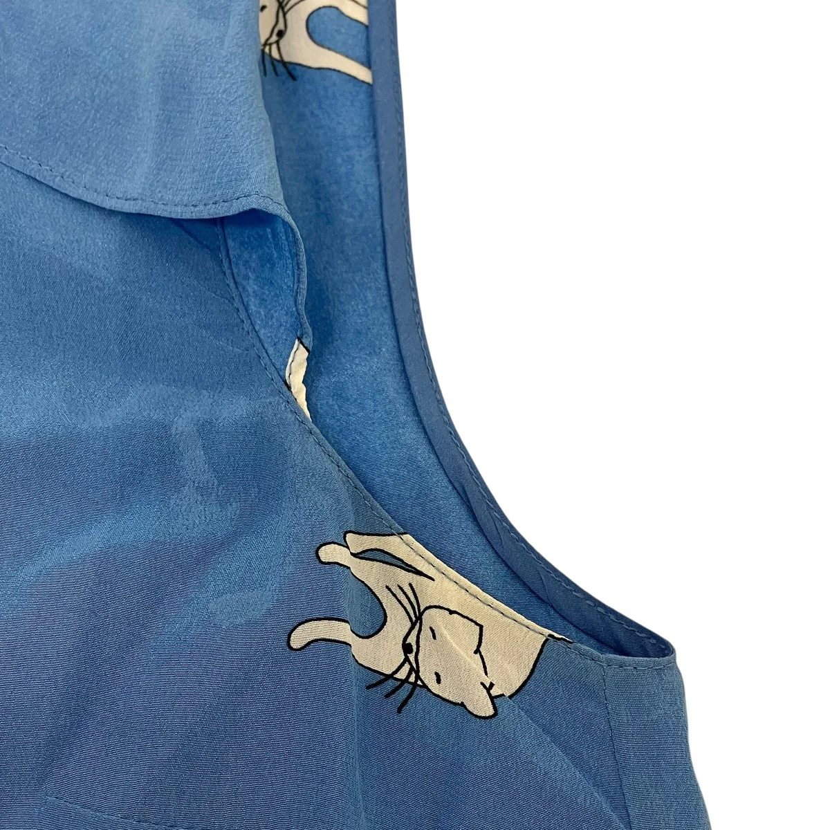 ノースリーブ猫柄シルクブラウス - Image 4