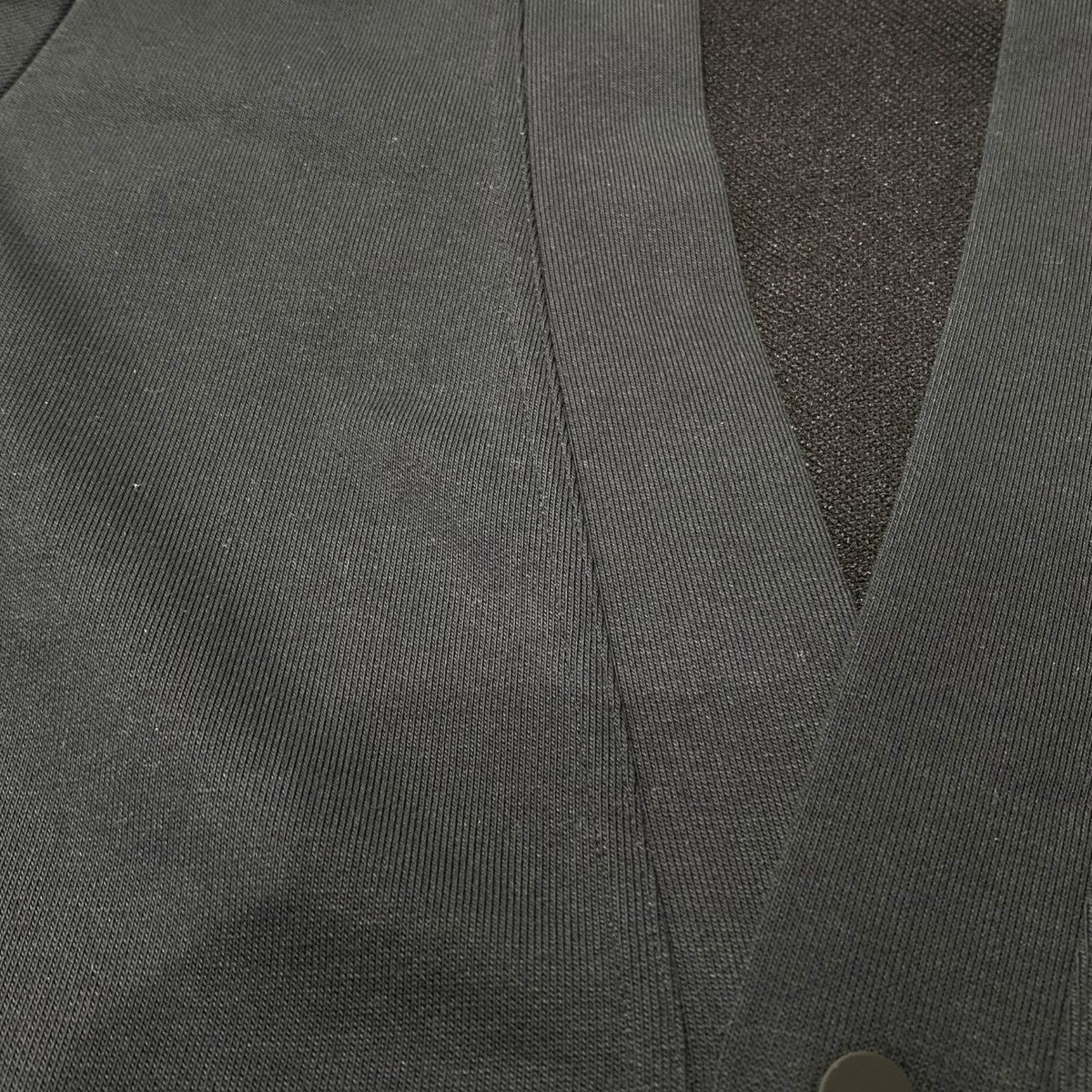 FB5465-010 Golf Cardigan - Image 8